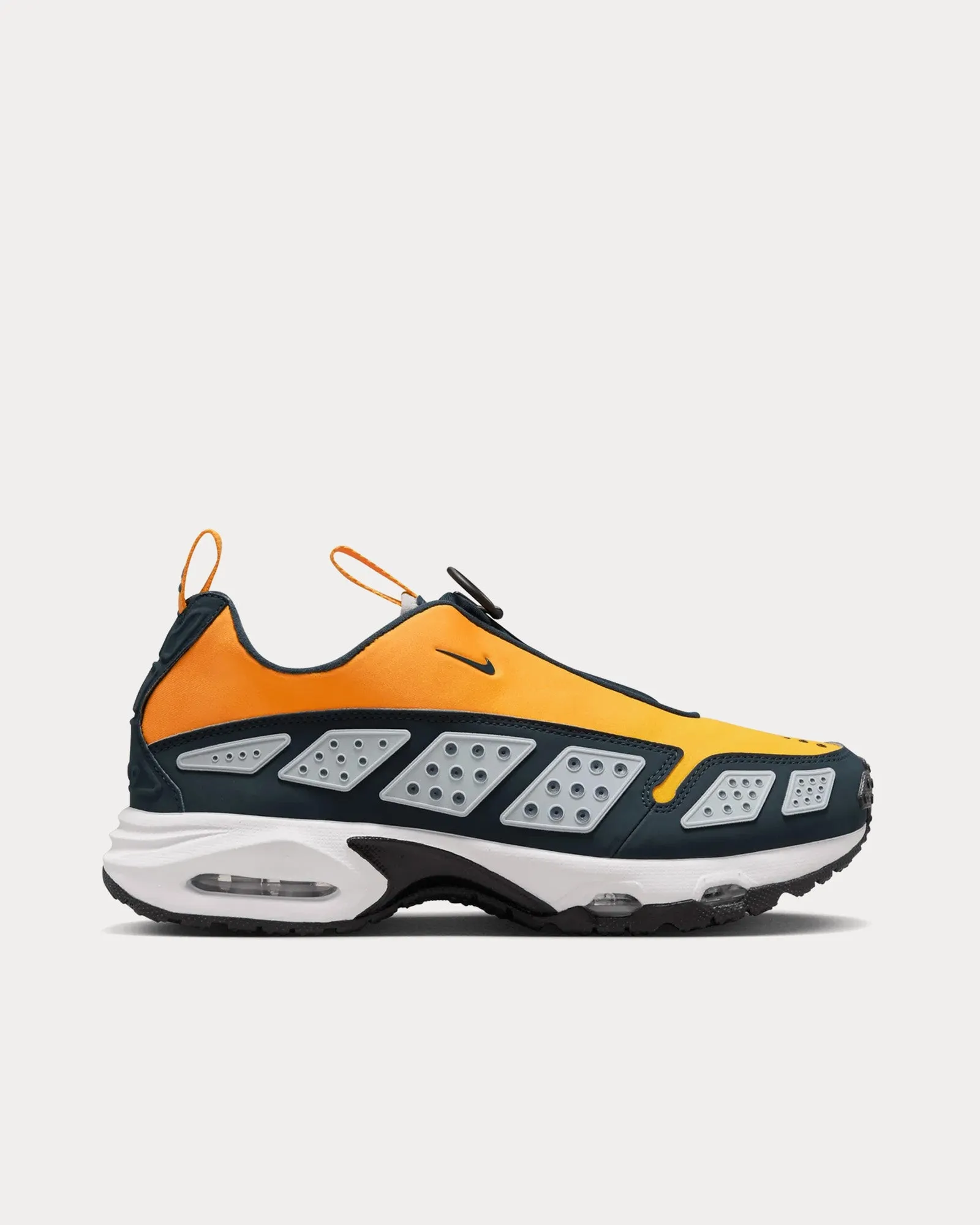 Air Max SNDR Canyon Gold / Deep Ocean Low Top Sneakers