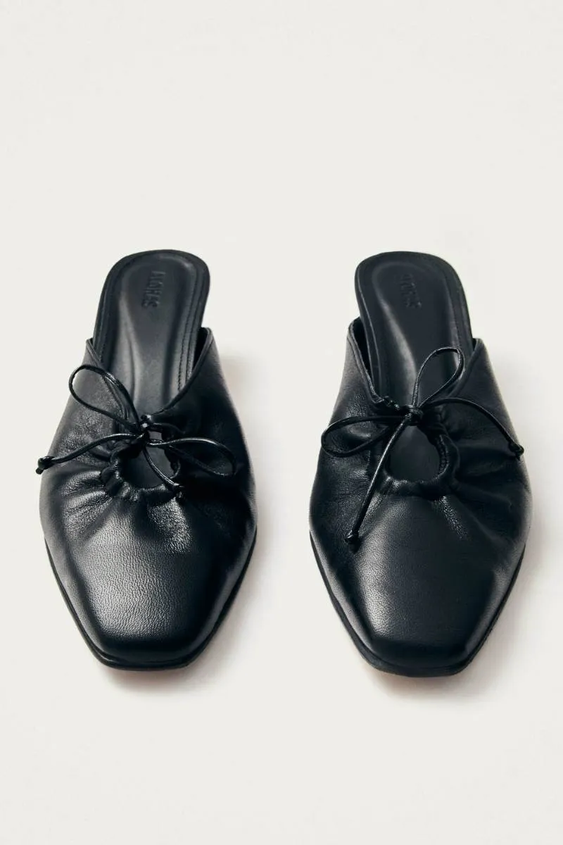 AMAR LEATHER MULES IN BLACK