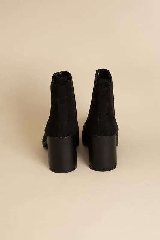 Arbor Slide In Black Boots
