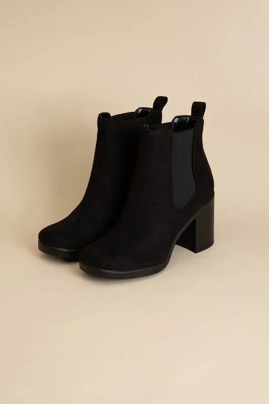 Arbor Slide In Black Boots