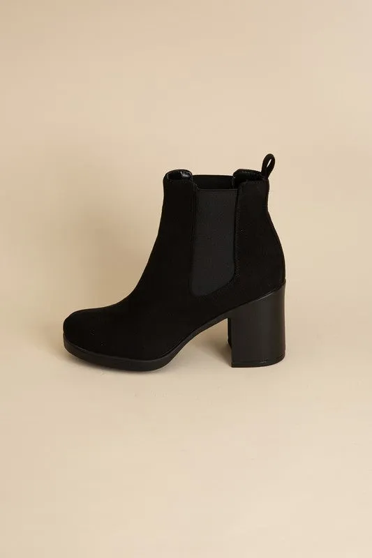 Arbor Slide In Black Boots