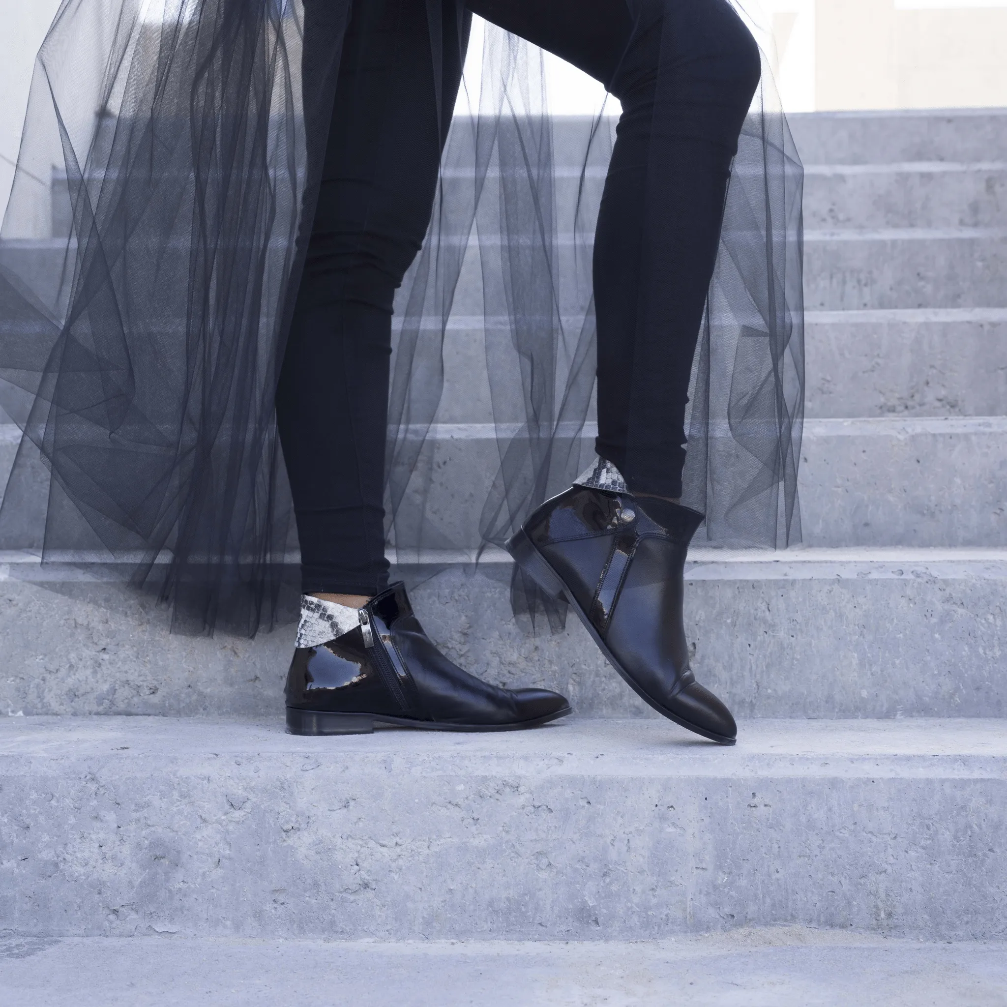 Elaine black boot
