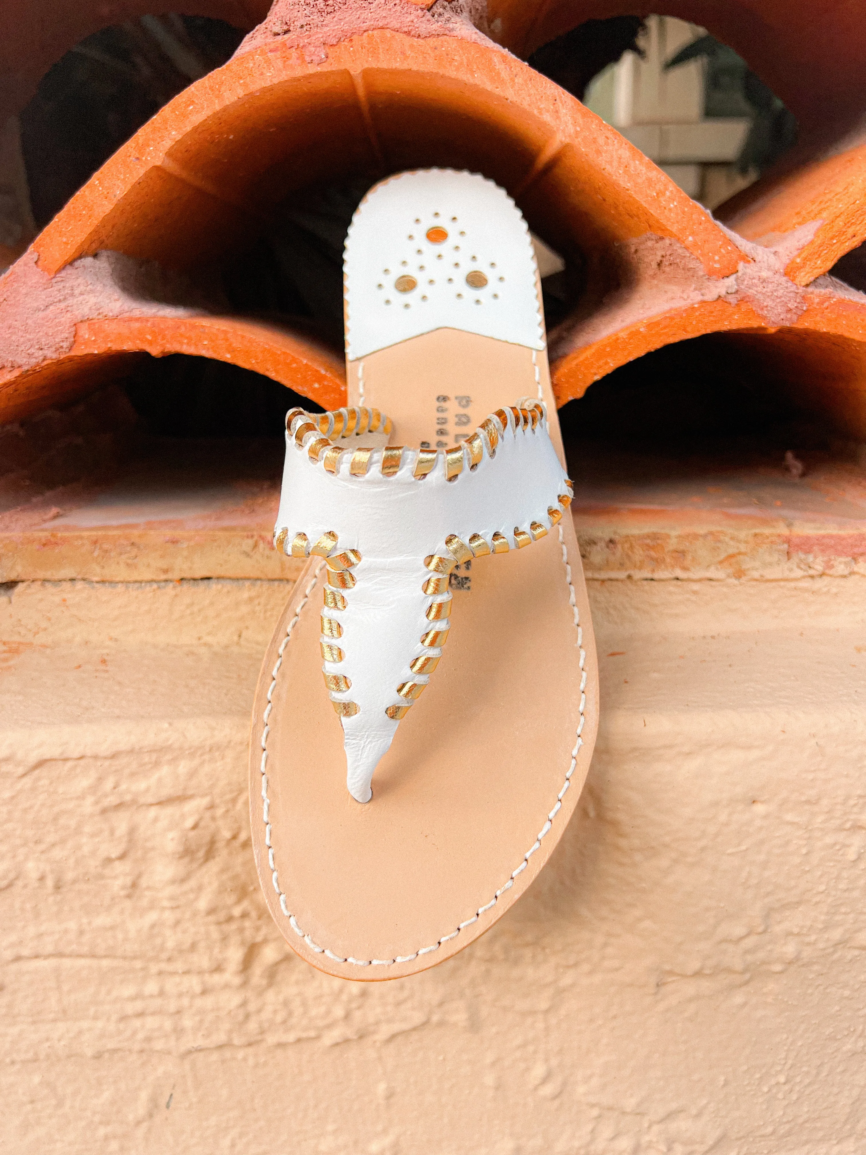 Flagler White / Gold