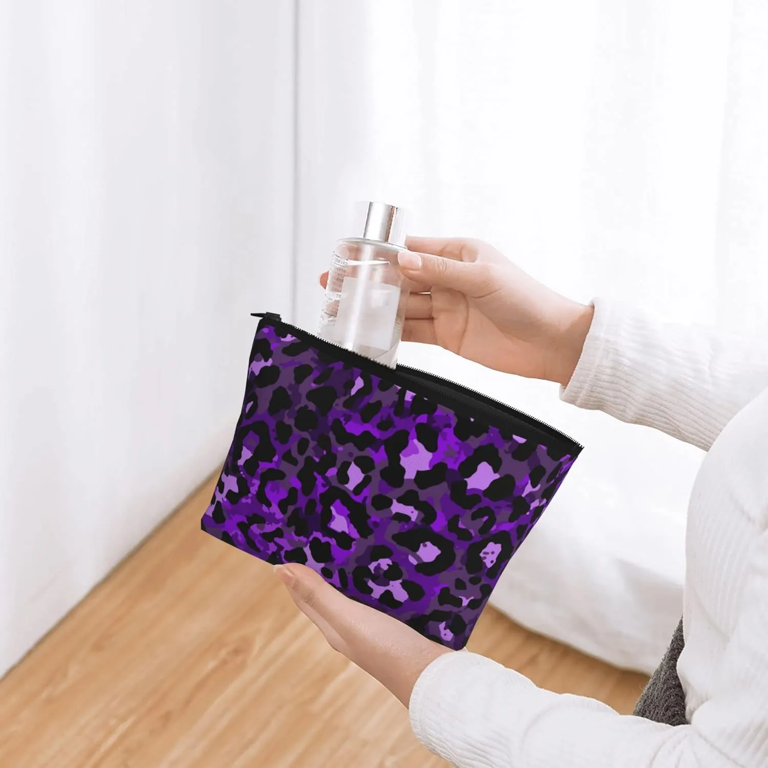 Ladies Makeup Bags Roomy Pouch Purse With Zipper Portable Travel Cosmetic Bag For Birthday Gifts Roomy purple cheetah leopard print Toiletry Bags