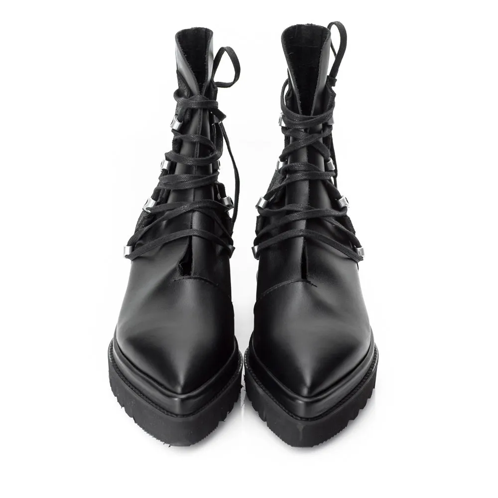 Loveable black leather booties
