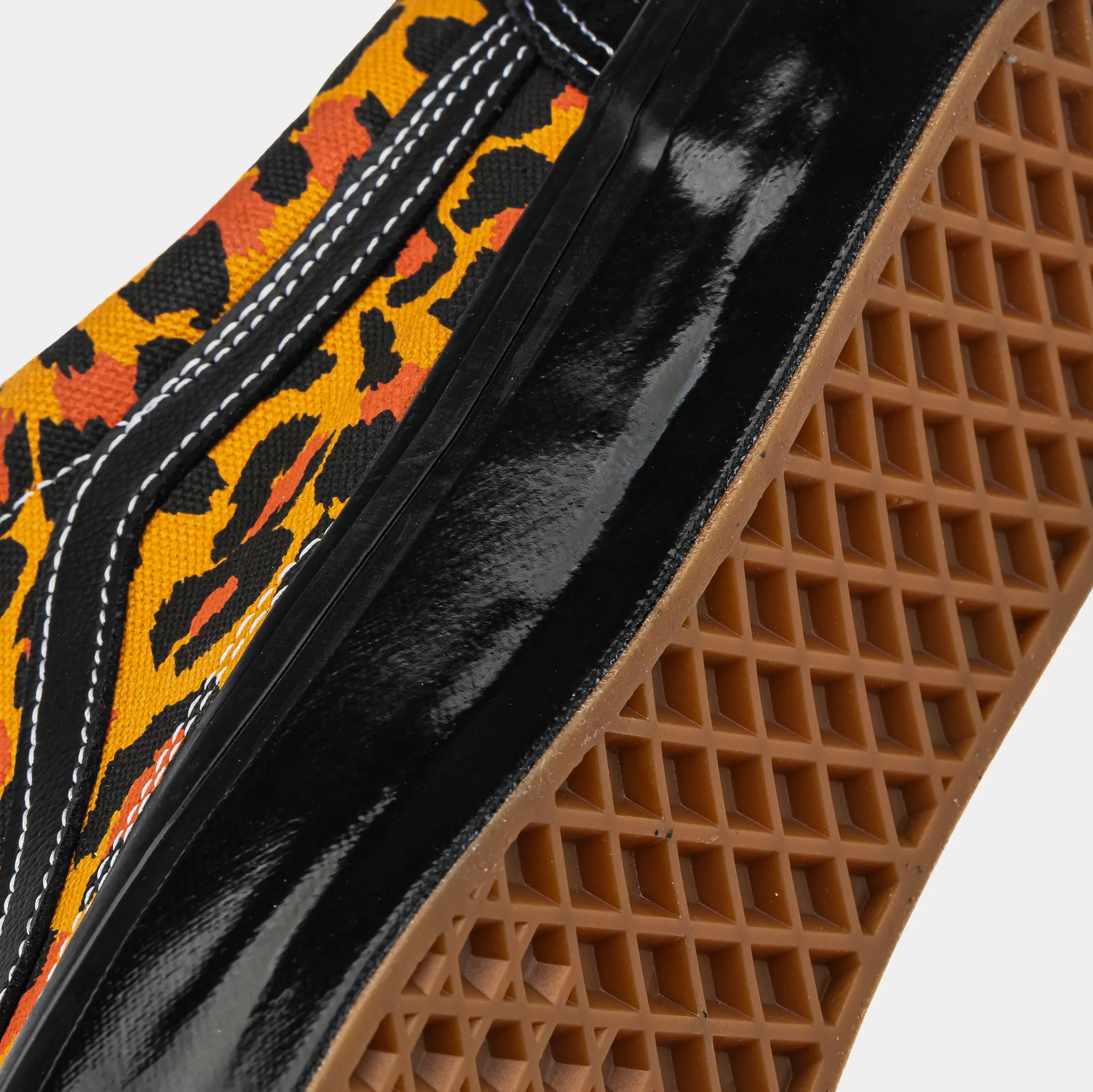 Lux Old Skool Mens Lifestyle Shoes (Black/Orange)