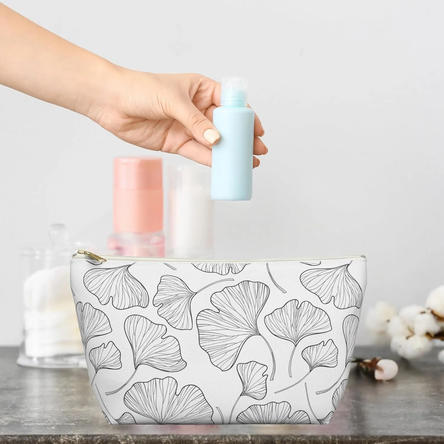 Makeup pouch,Accessory Pouch  Large Cosmetic Bag with Zipper  Travel Makeup Bag for Women  Minimalist Toiletry Organizer  Black & White Pencil Case (Ginkgo Leaf, Small)