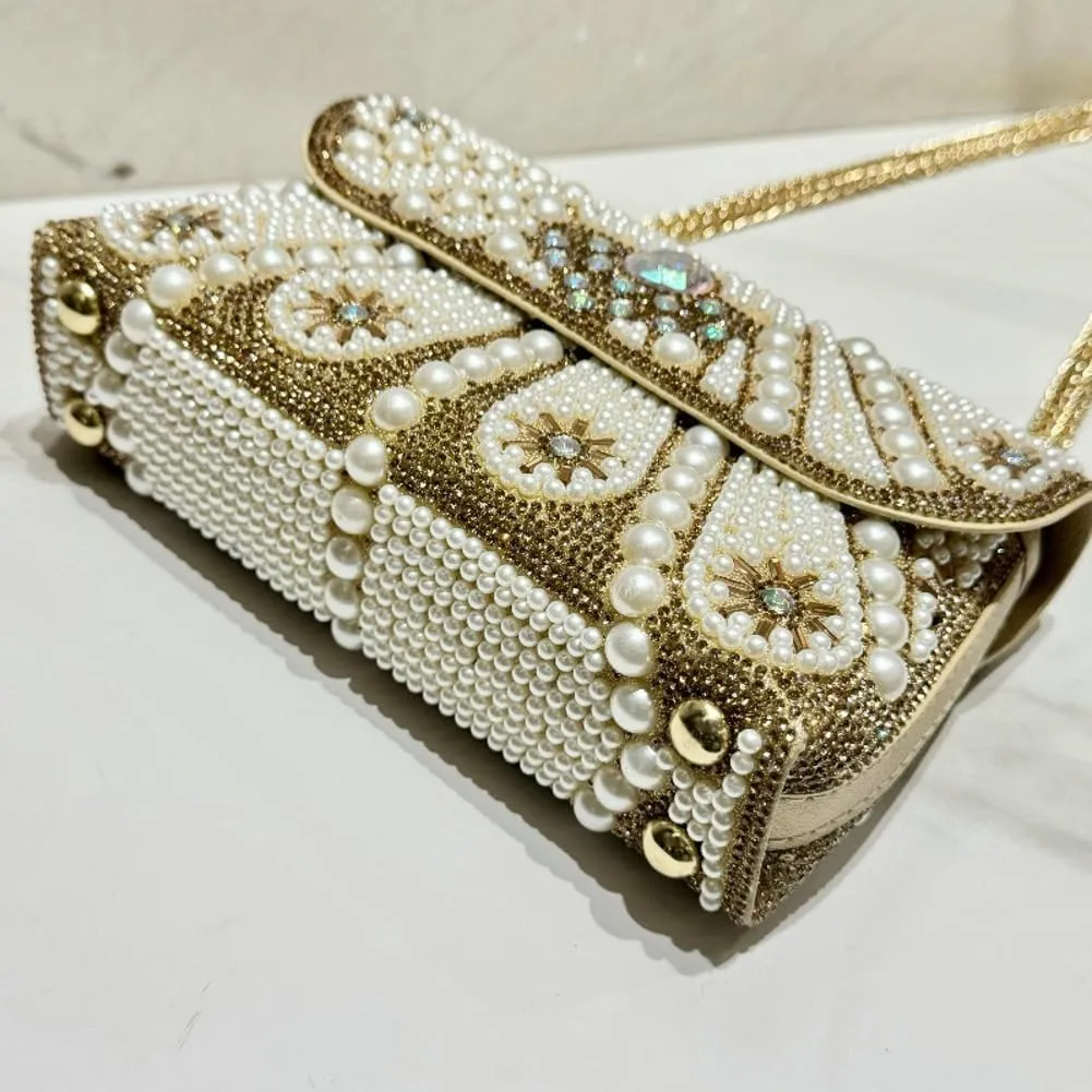 Pearl Clutch Bag Women 2025 Trendy Noble Crystal Rhinestone Purses Evening Bags Chain Handbags Wedding Party Prom