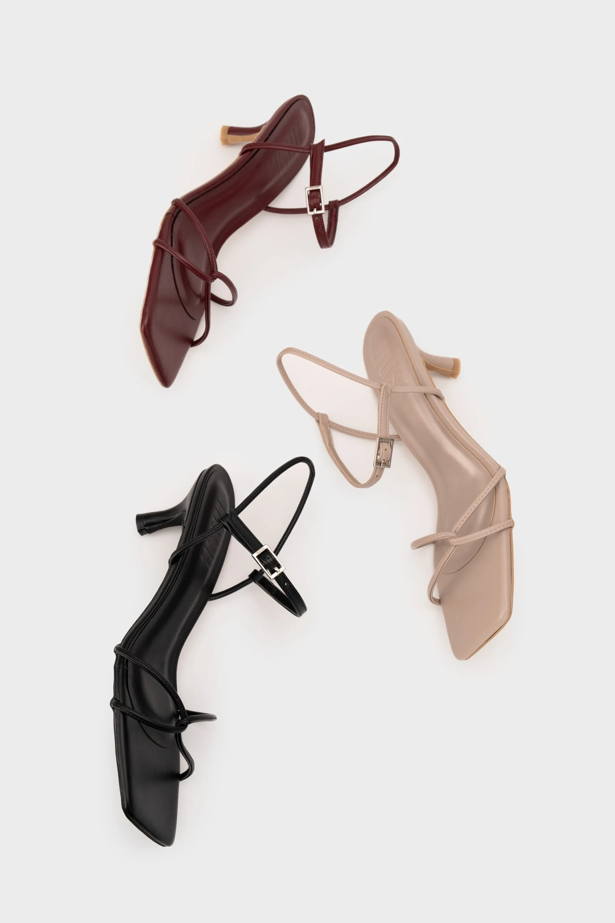 STRAPPY LOW HEEL SANDAL