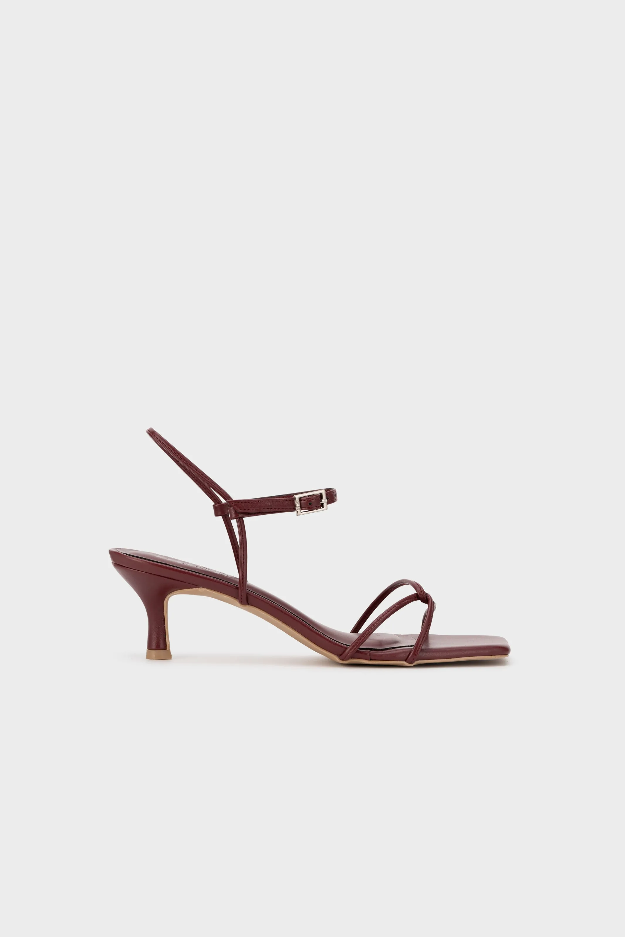 STRAPPY LOW HEEL SANDAL