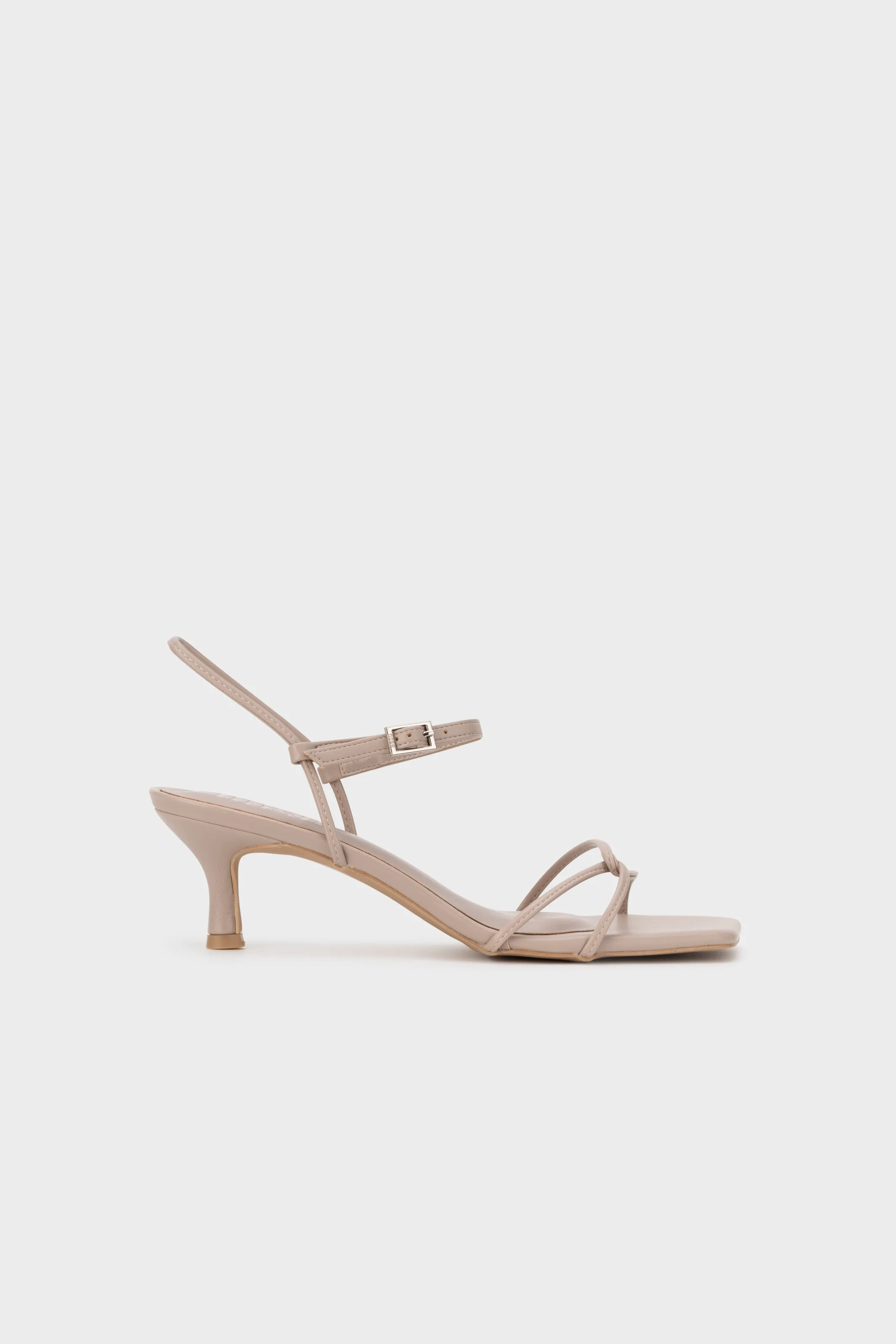 STRAPPY LOW HEEL SANDAL