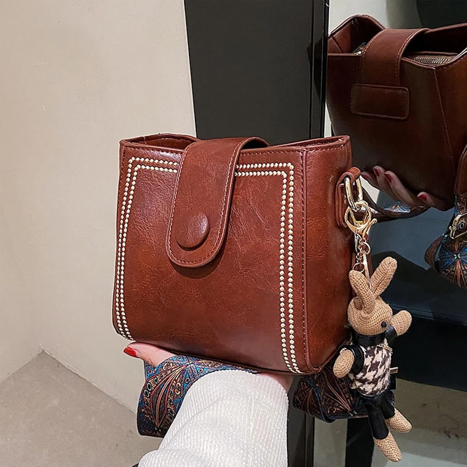 Vintage Fashion Bag with Adjustable Wider Shoulder Strap, Vintage Retro Small Water Bucket Bag Womens Crossbody Bag