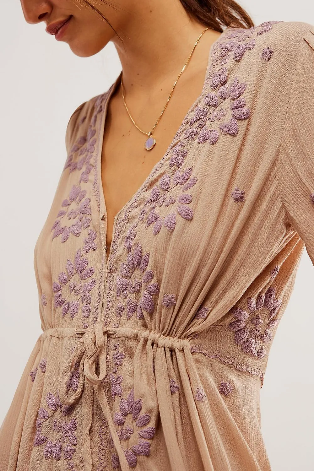 Women Boho Flowy Maxi Dress Floral Embroidered Puff Sleeve Long Dress Drawstring Deep V Neck Vacation Beach Sundress