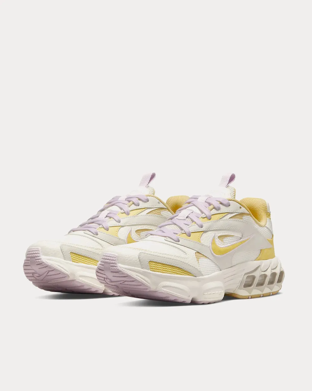 Zoom Air Fire Sail / Doll / Light Bone / Celery Low Top Sneakers